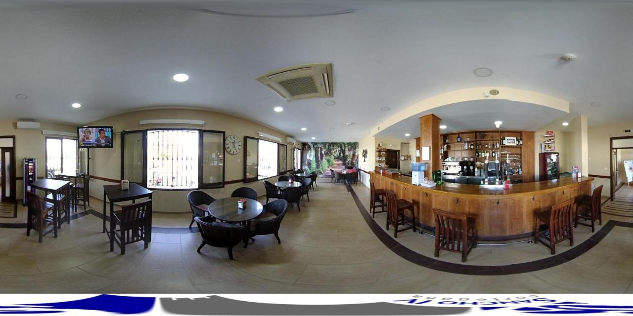 Apartamentos Sancho IV كورتيغانا المظهر الخارجي الصورة