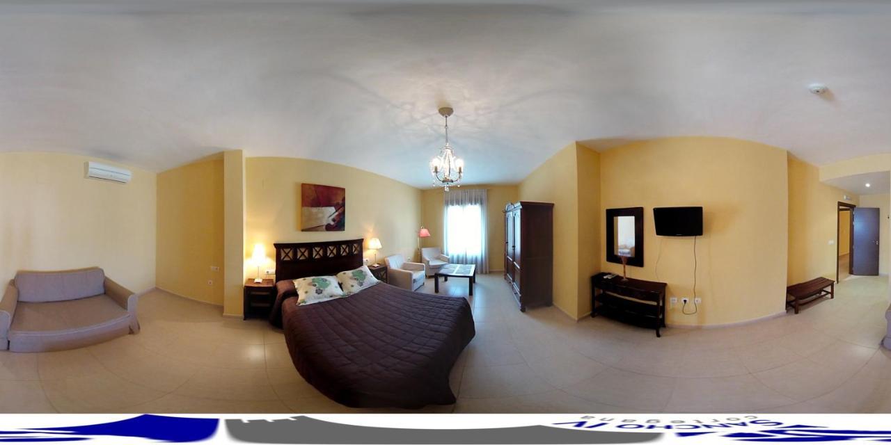 Apartamentos Sancho IV كورتيغانا المظهر الخارجي الصورة