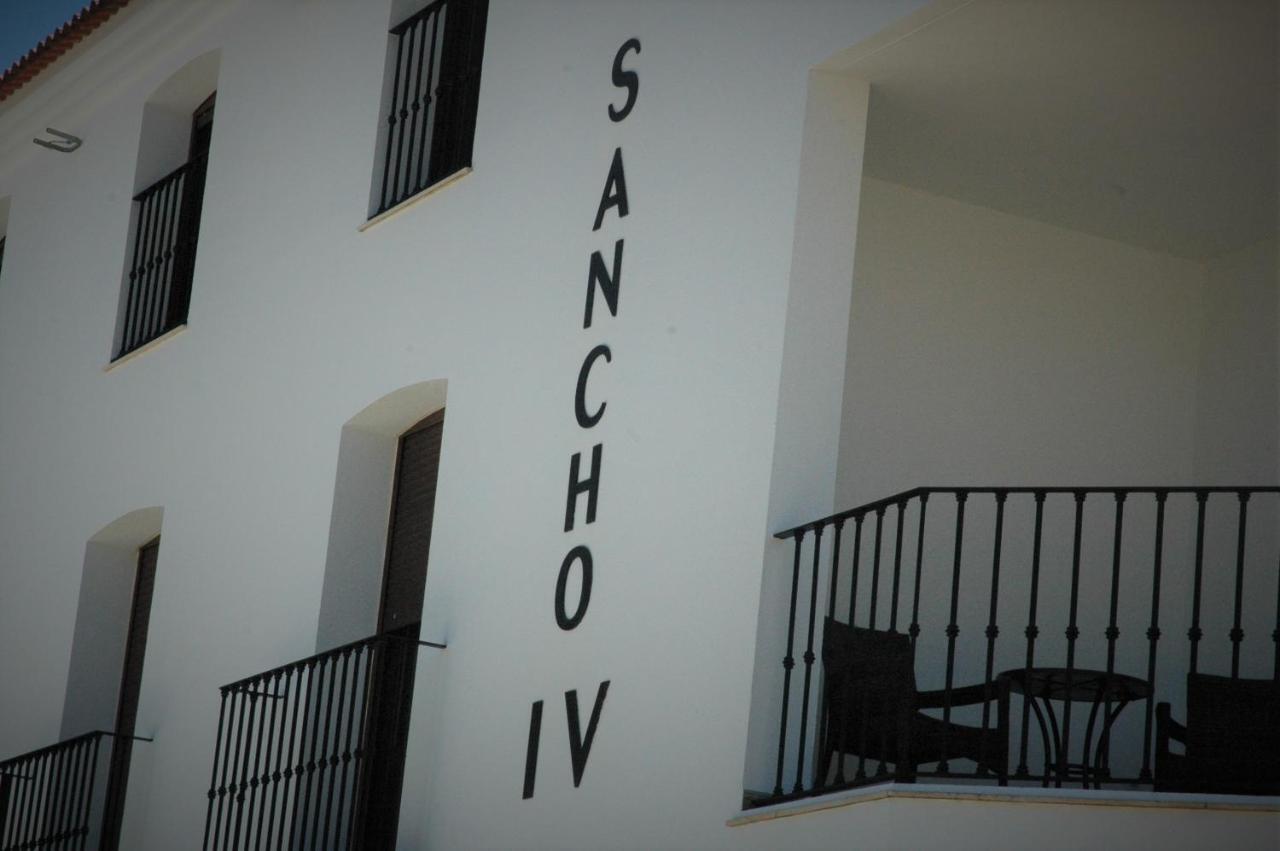 Apartamentos Sancho IV كورتيغانا المظهر الخارجي الصورة